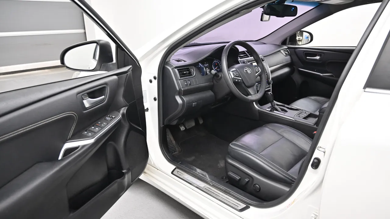 Toyota Camry — miniaturë 11
