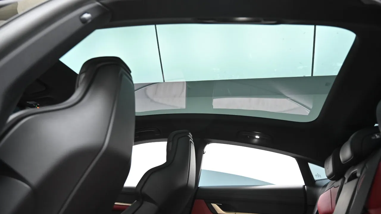 Porsche Taycan — miniaturë 28
