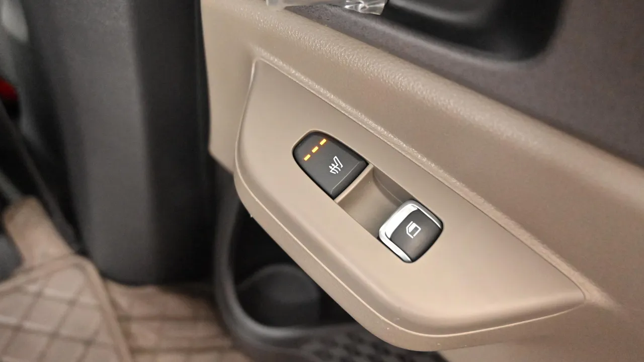 Kia Carnival — miniaturë 16