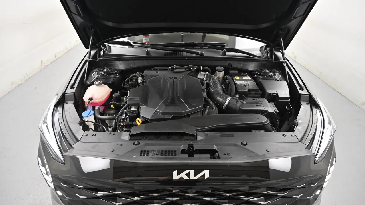 Kia K8 — miniaturë 6