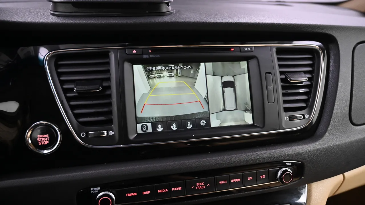 Kia Carnival — miniaturë 15