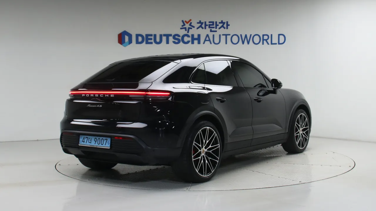 Porsche Macan — miniaturë 2