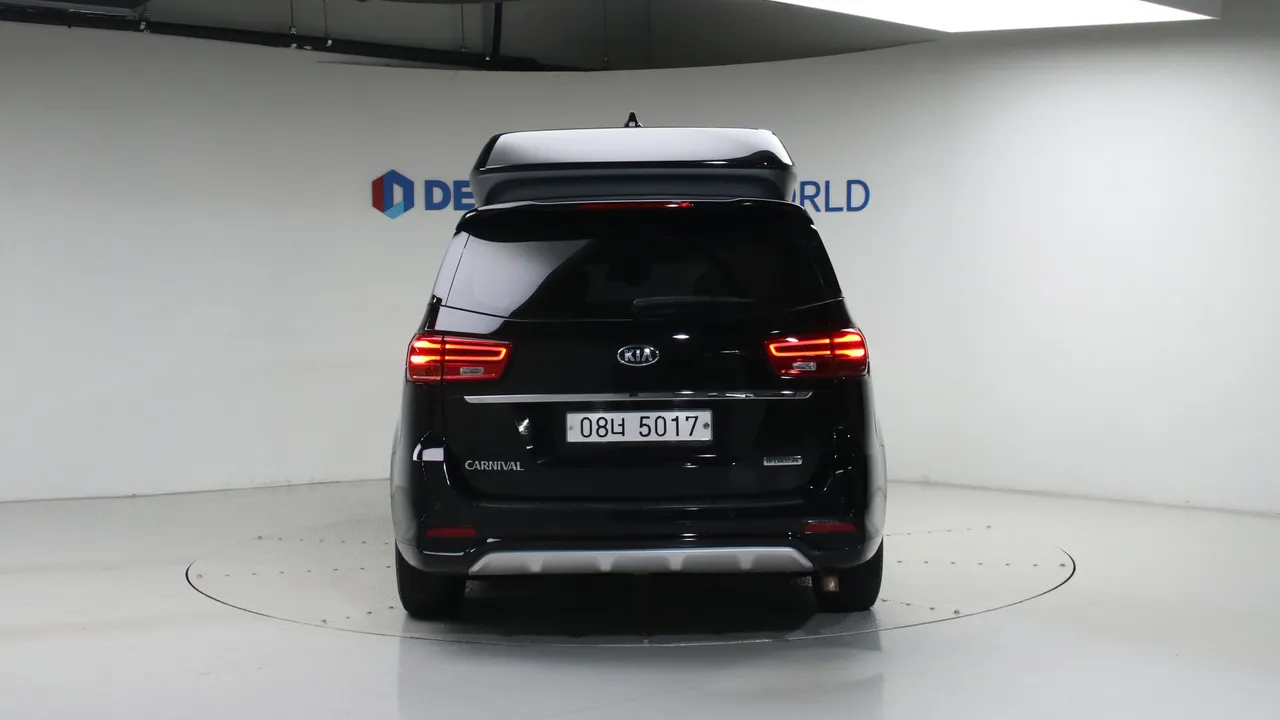 Kia Carnival — miniaturë 4