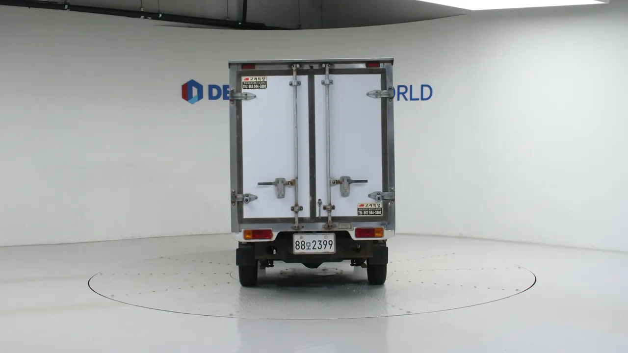Chevrolet (GM Daewoo) New Labo Insulated Truck Long Cargo