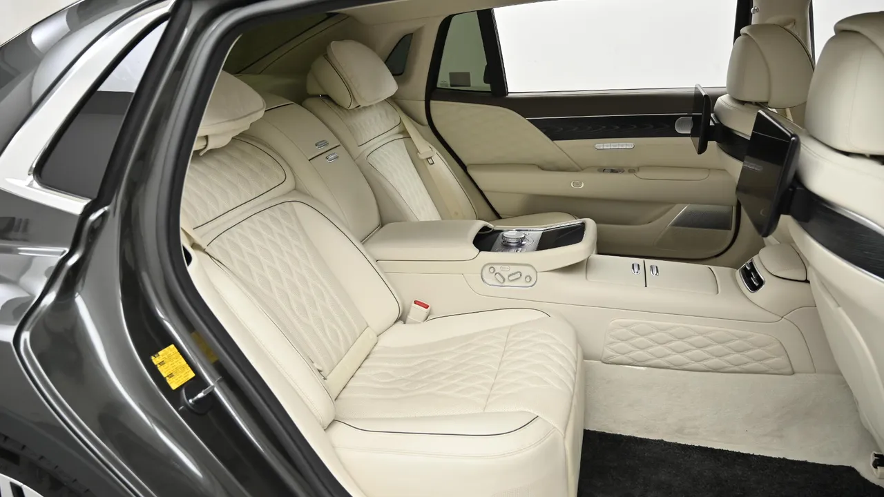 Genesis G90 — miniaturë 30