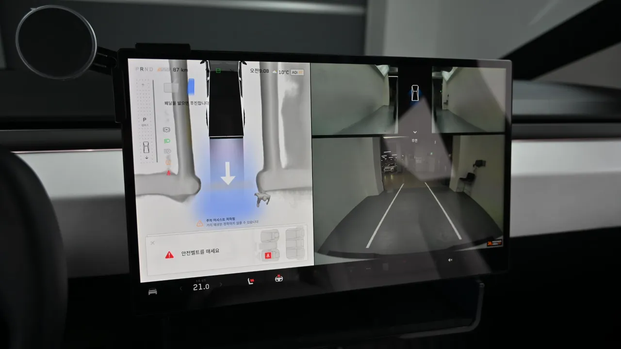 Tesla Cybertruck — miniaturë 15