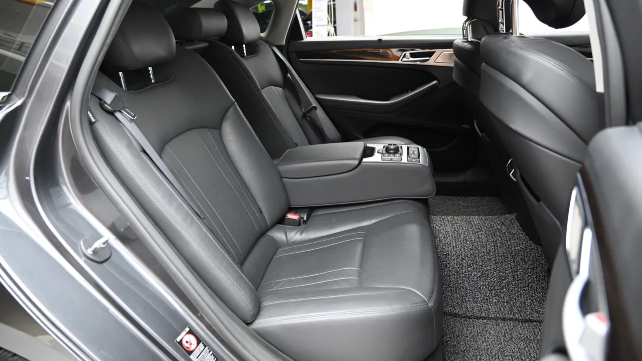Genesis G80 — miniaturë 12