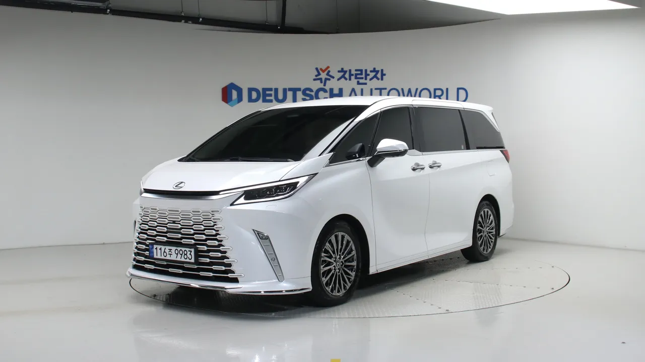 Lexus LM 500h 이그제큐티브 — foto 1