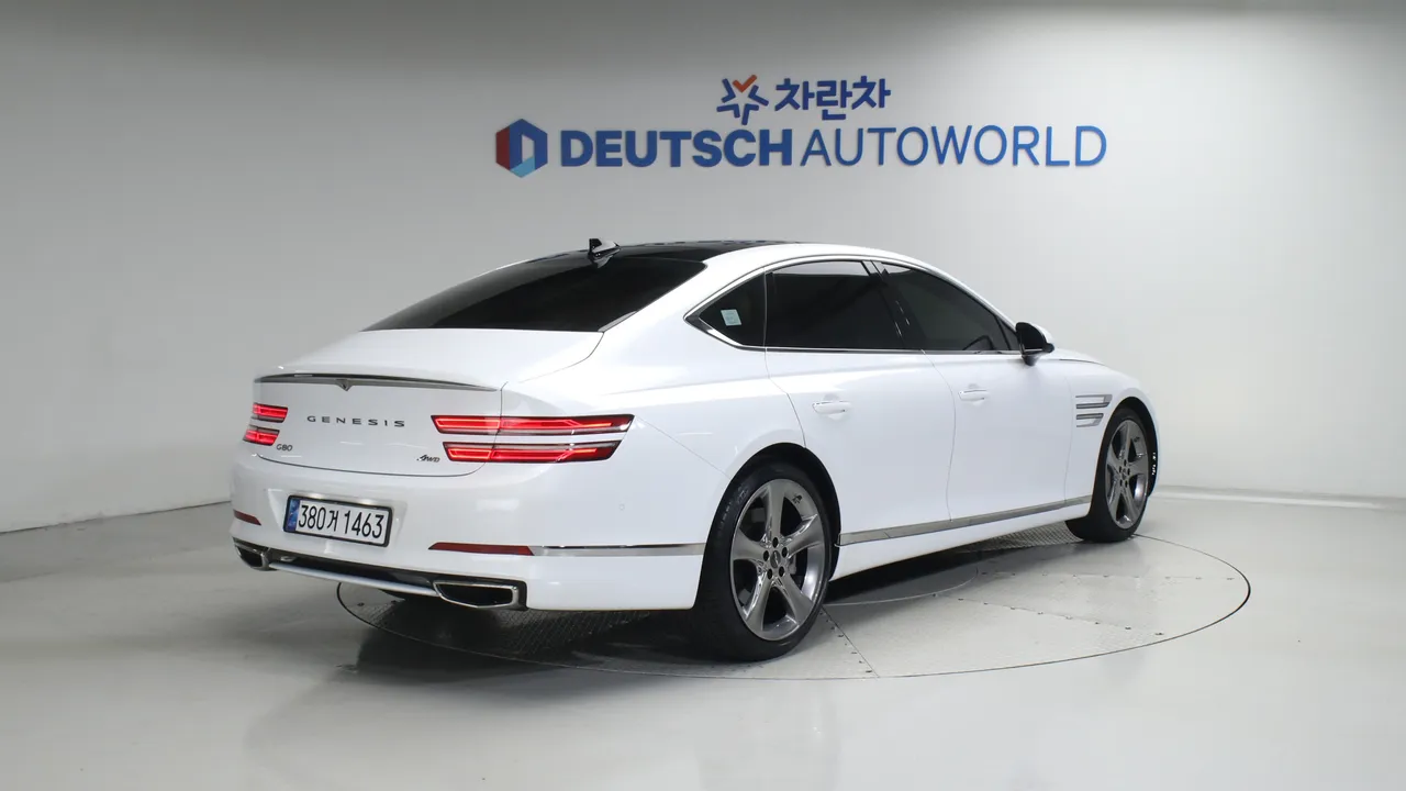 Genesis G80 — miniaturë 2