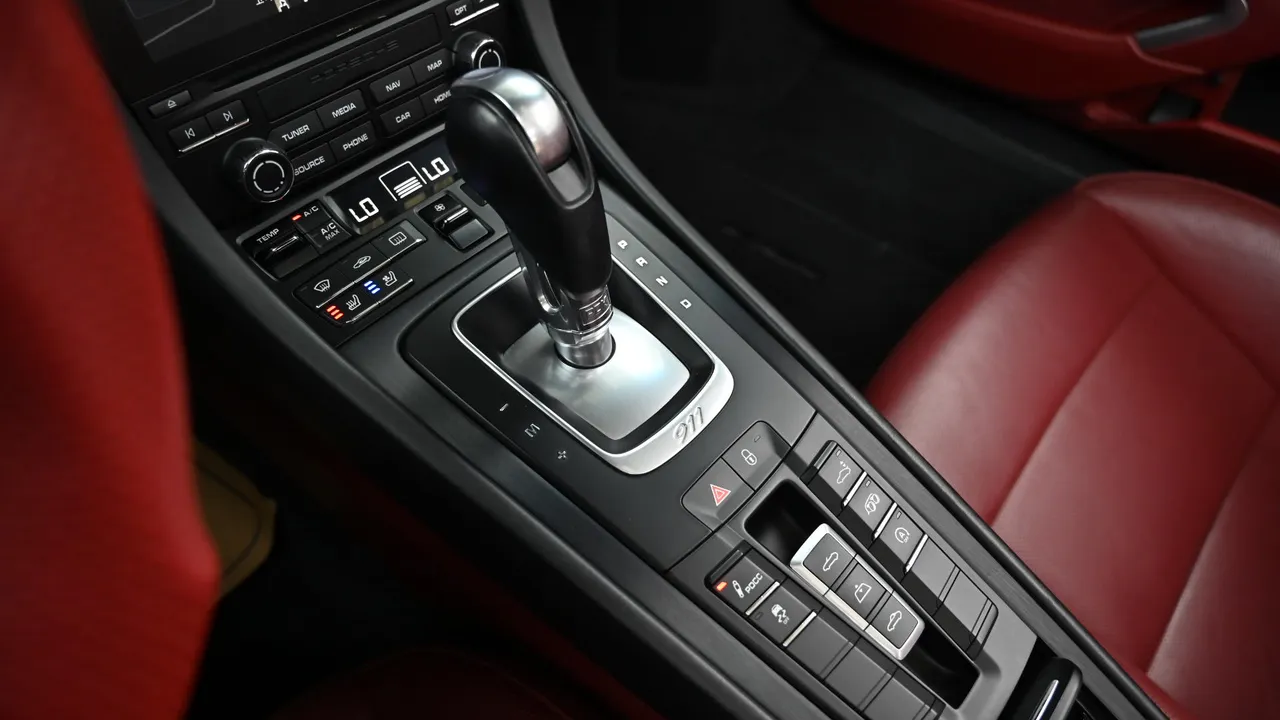 Porsche 911 — miniaturë 9