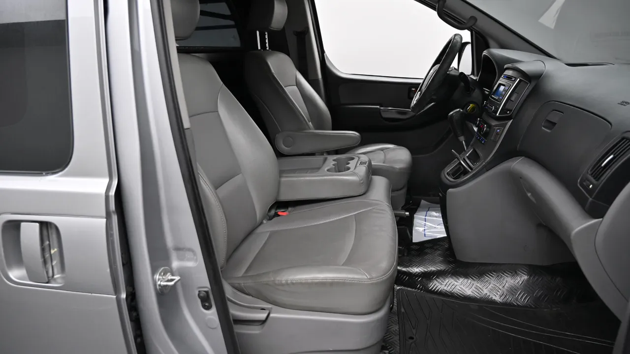 Hyundai Starex — miniaturë 10