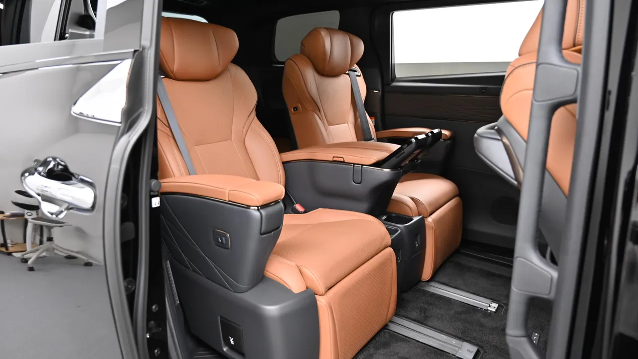 Toyota Alphard — miniaturë 12