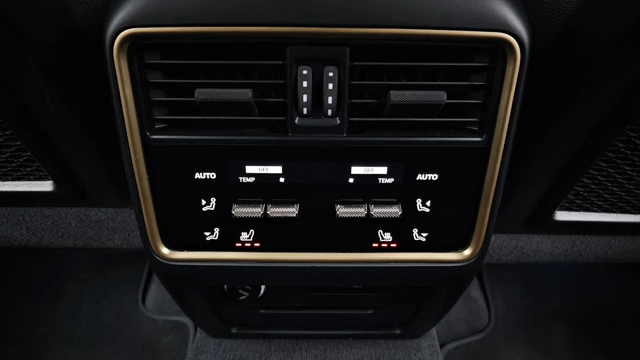 Porsche Cayenne — miniaturë 25