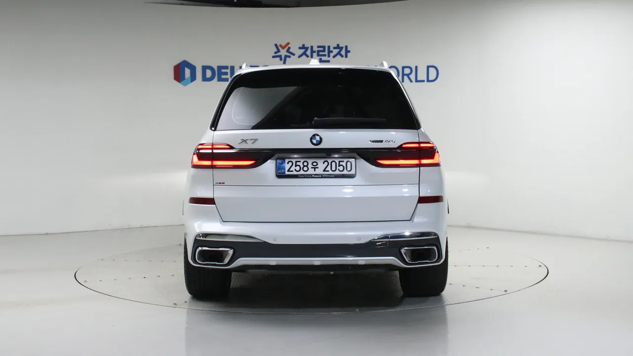 BMW X7 — miniaturë 4
