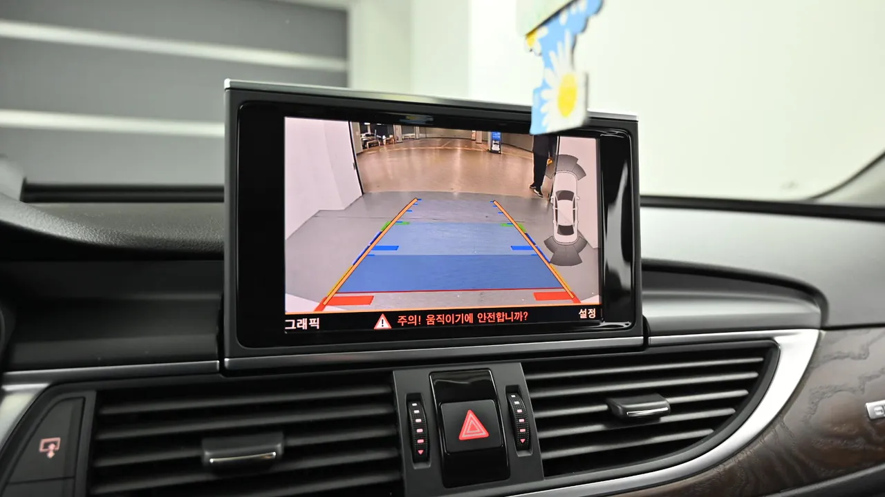 Audi A6 — miniaturë 15