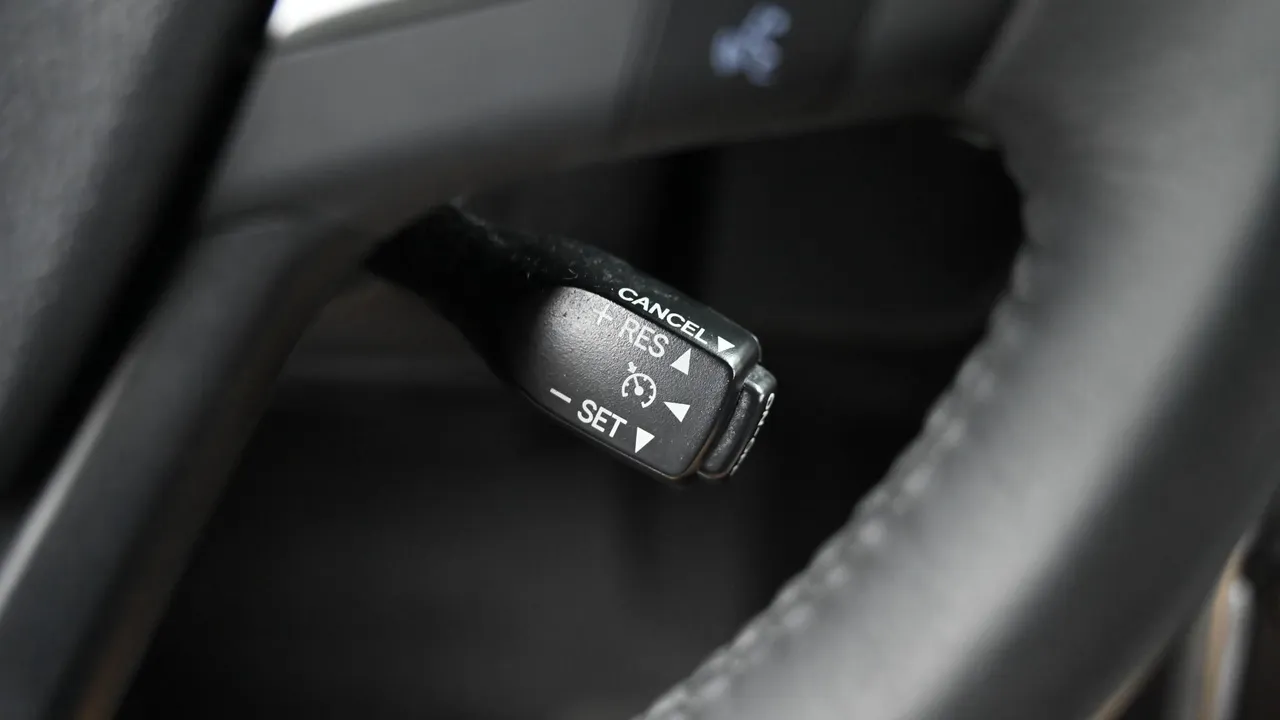 Toyota Camry — miniaturë 17