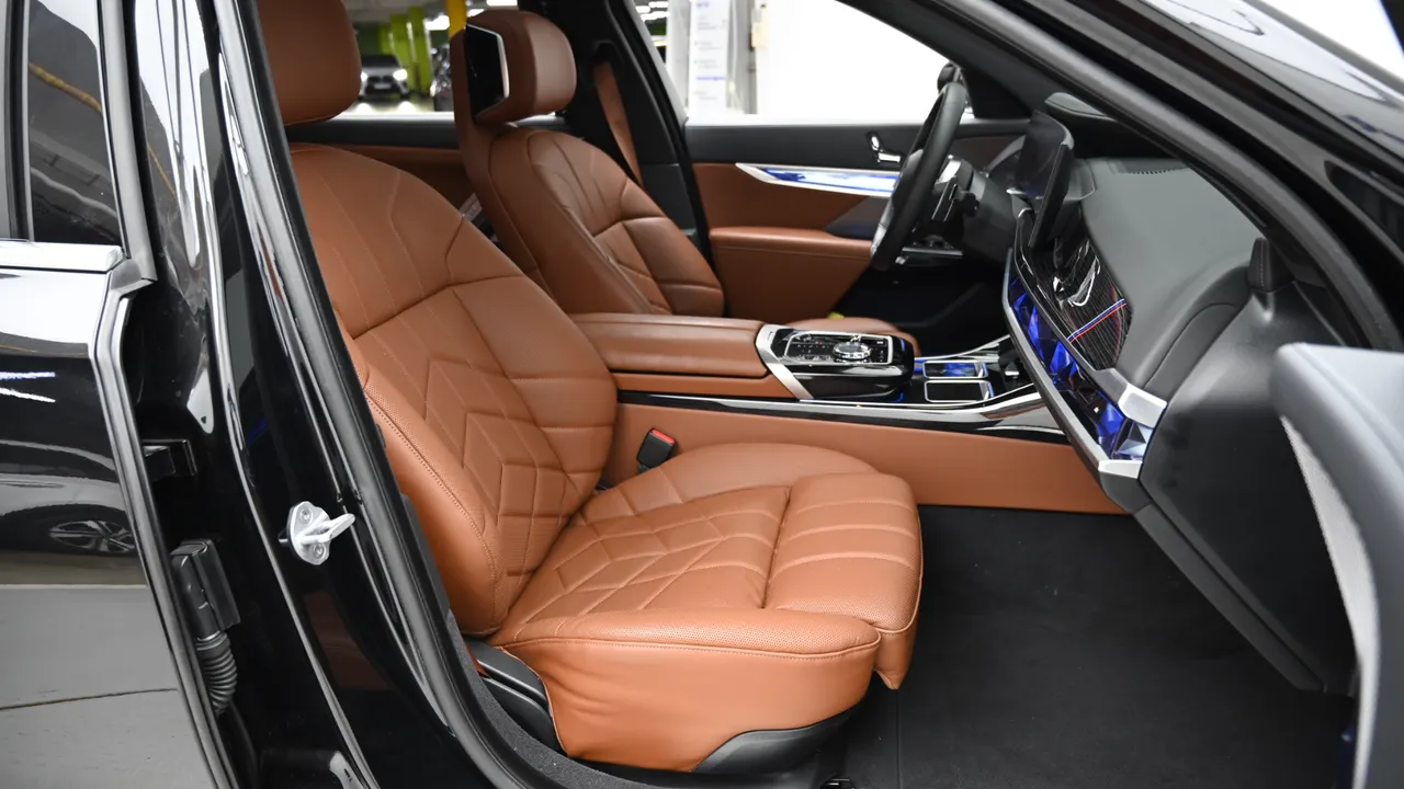 BMW 7er — miniaturë 10