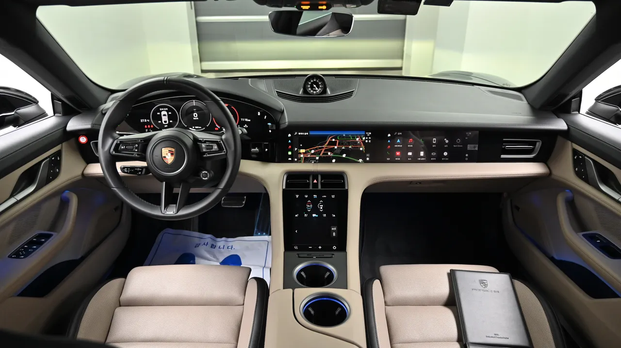 Porsche Taycan — miniaturë 7