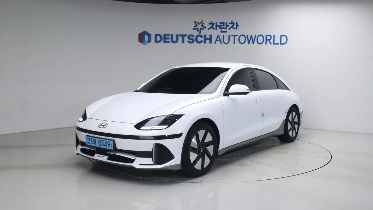 Hyundai IONIQ 6 77.4kWh 롱레인지 AWD 프레스티지 — foto 1