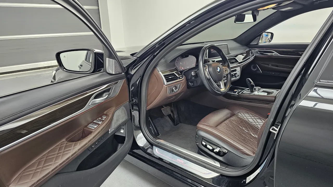 BMW 7er — miniaturë 11