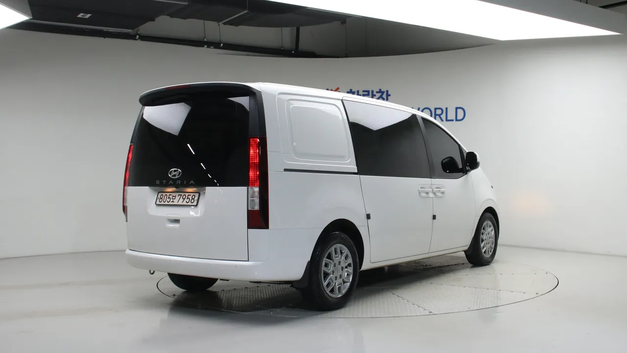 Hyundai Staria — miniaturë 2