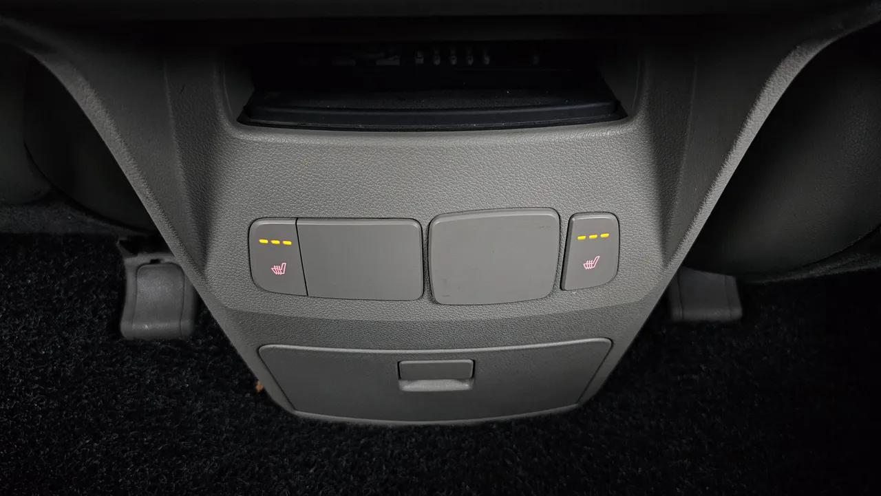 Kia Carnival — miniaturë 16