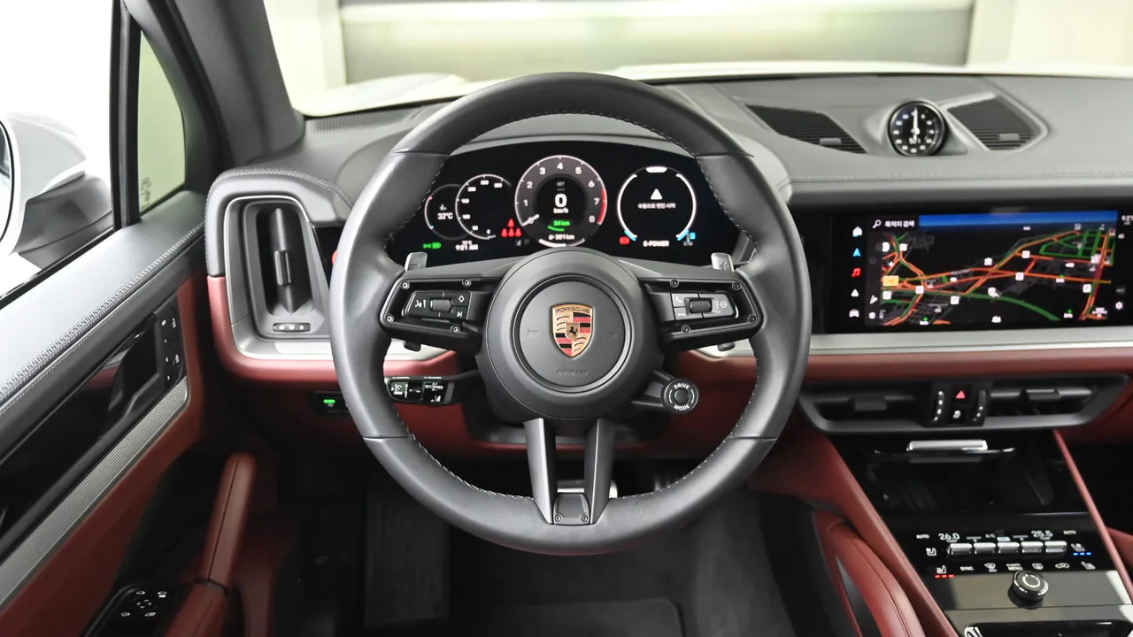 Porsche Cayenne — miniaturë 13