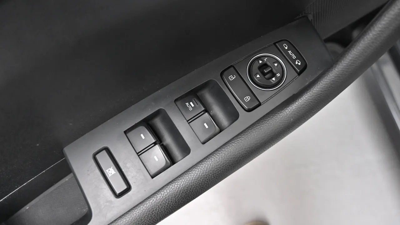 Hyundai Sonata — miniaturë 16