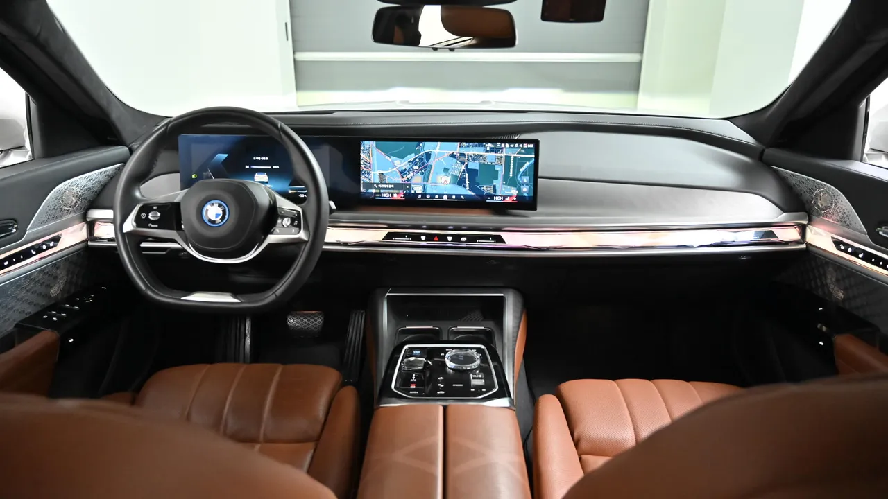 BMW i7 — miniaturë 7