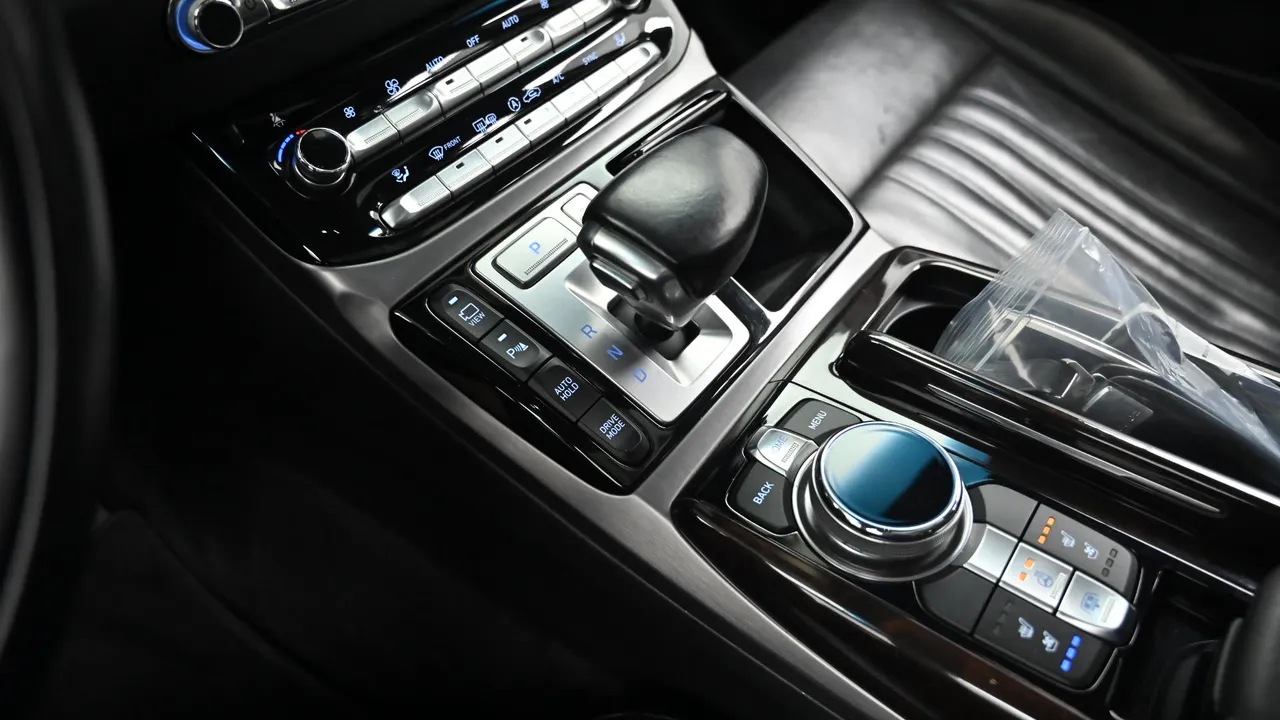 Genesis G90 — miniaturë 9