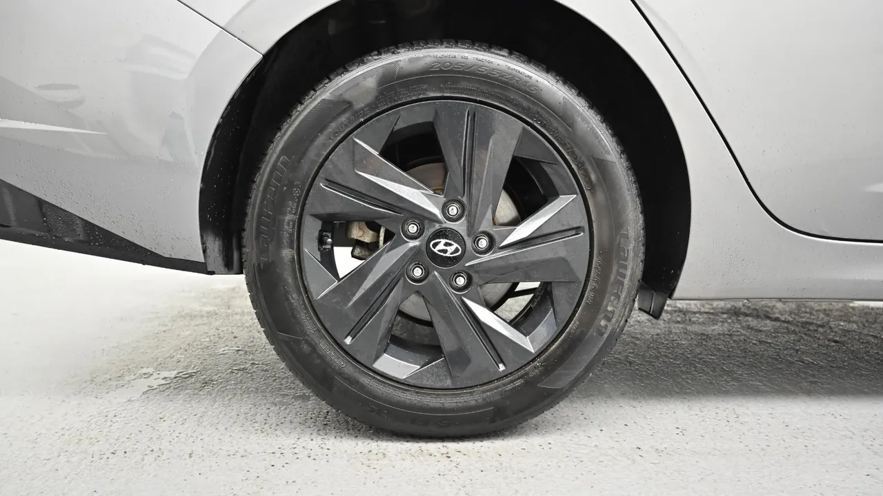Hyundai Avante — miniaturë 5