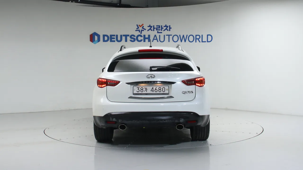 Infiniti QX70 3.7 AWD Special Edition