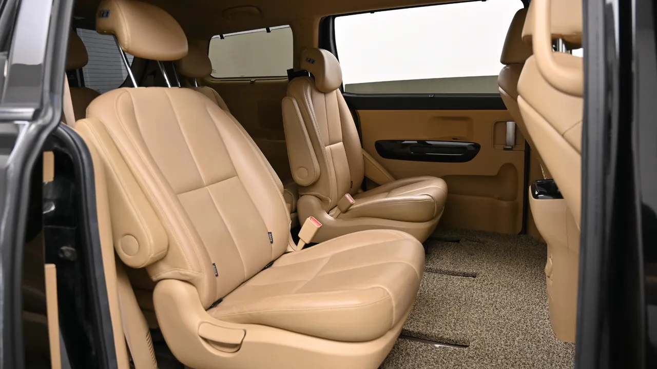 Kia Carnival — miniaturë 12