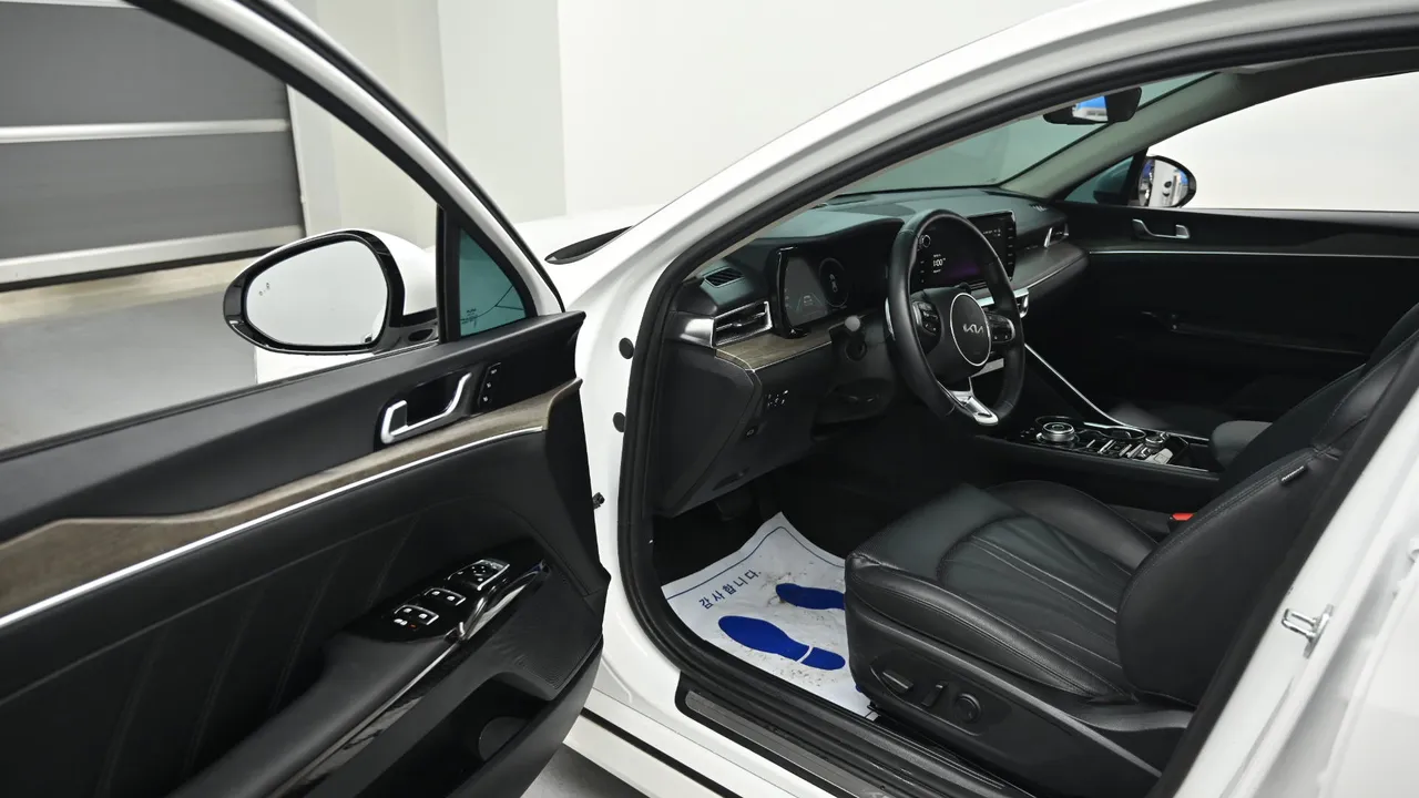 Kia K5 — miniaturë 11