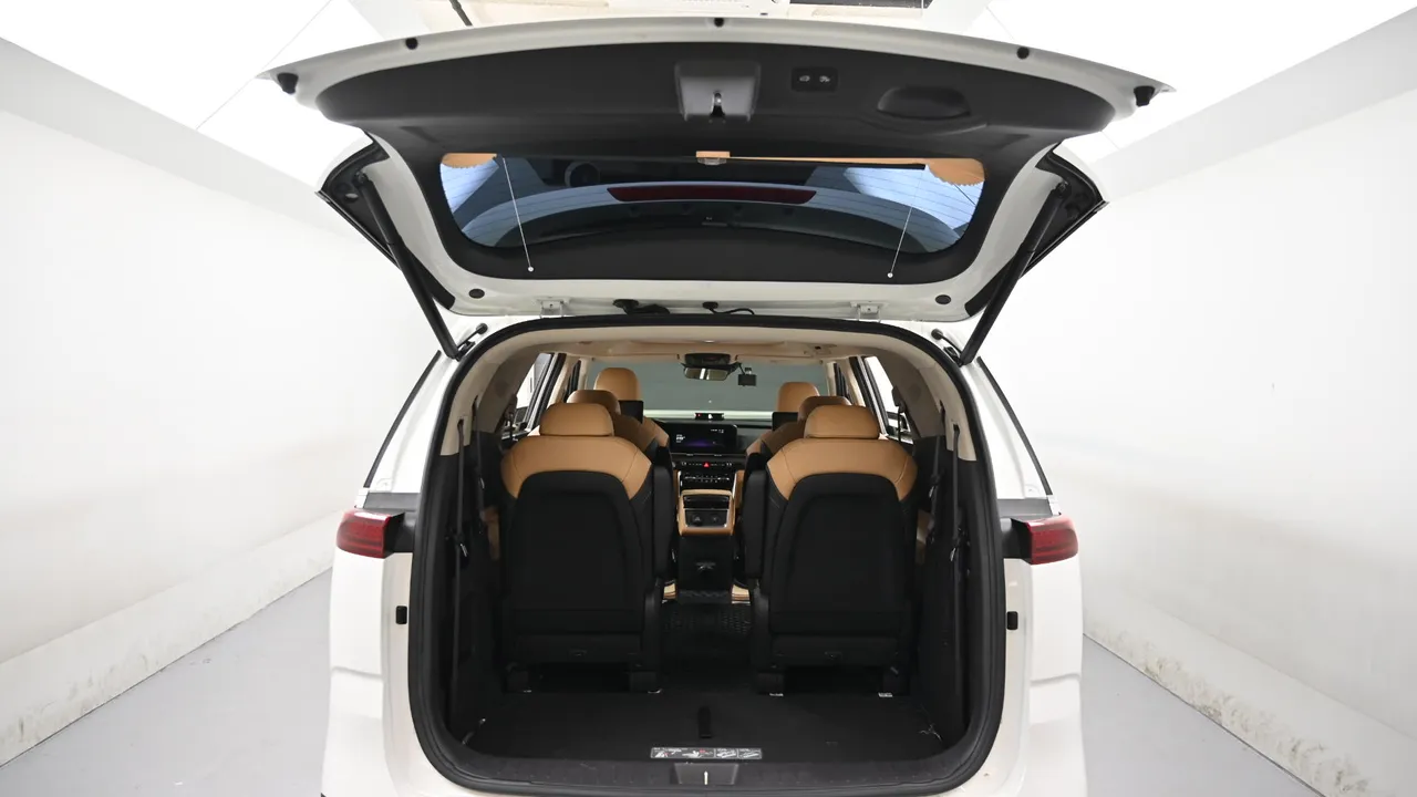 Kia Carnival — miniaturë 19