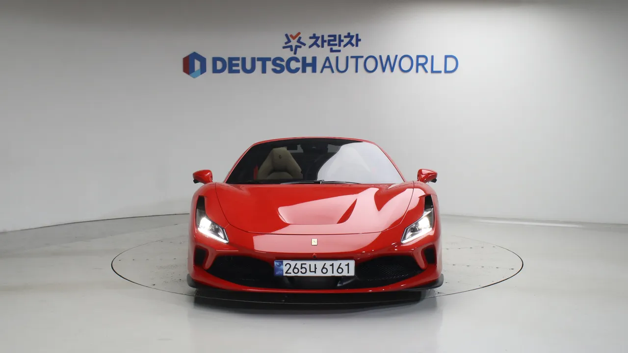 Ferrari F8 Tributo — miniaturë 3