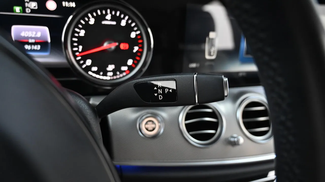 Mercedes-Benz E-klasse — miniaturë 9