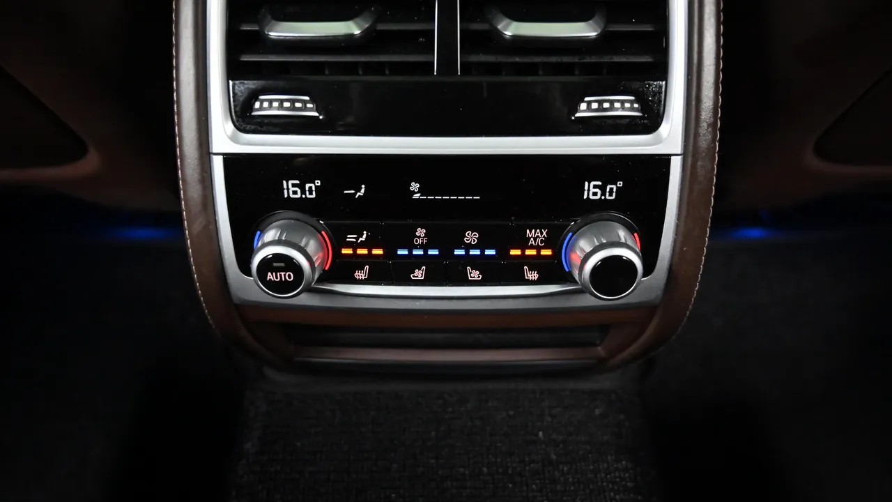 BMW 7er — miniaturë 16