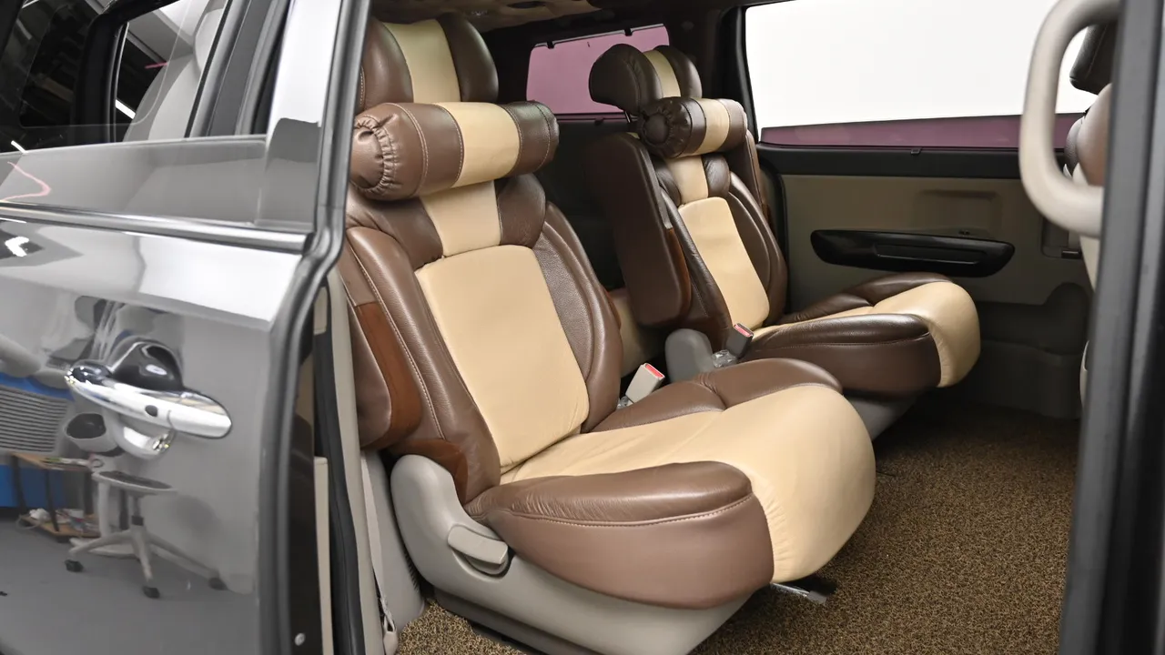 Kia Carnival — miniaturë 12
