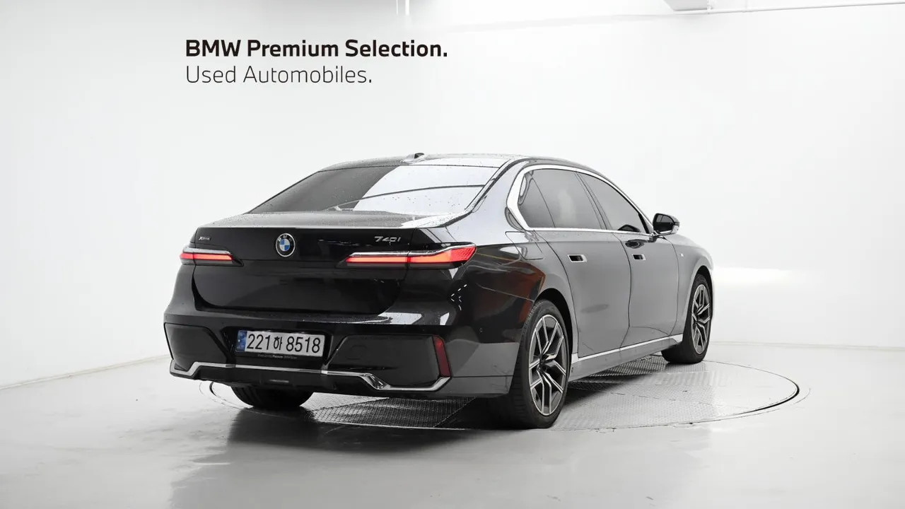 BMW 7er — miniaturë 2