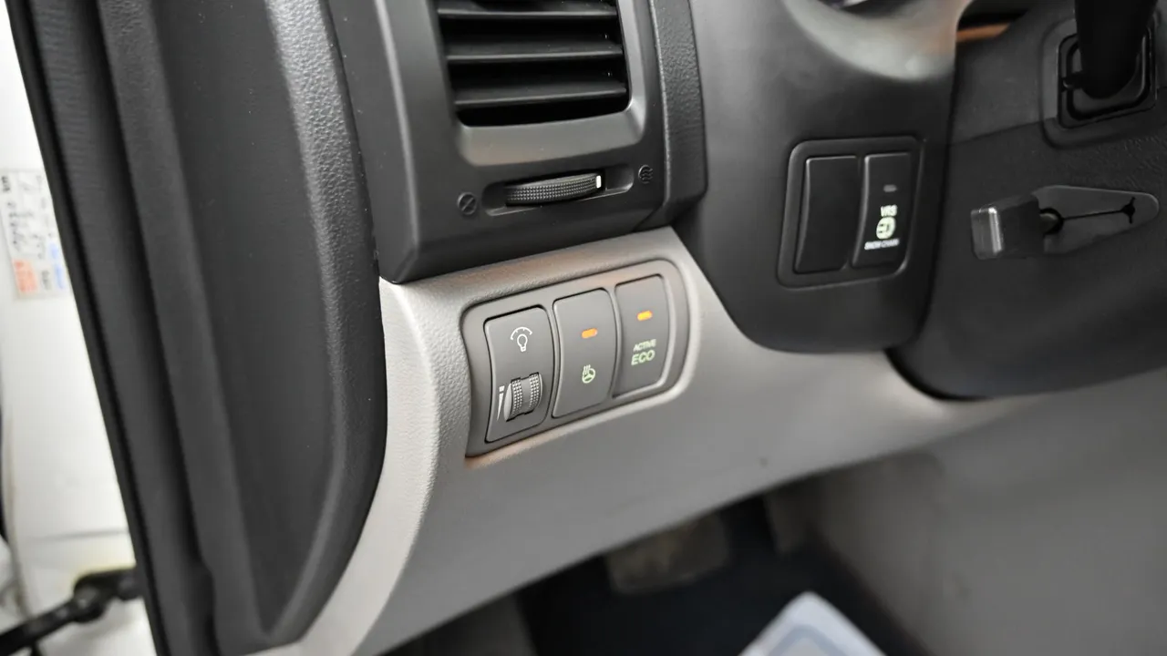 Kia Carnival — miniaturë 17