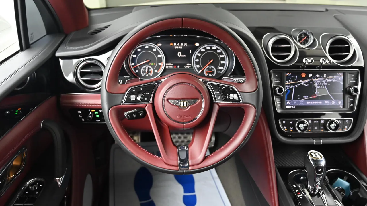 Bentley Bentayga — miniaturë 13