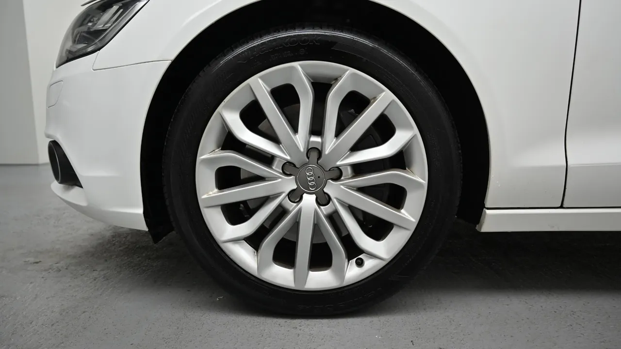 Audi A6 — miniaturë 5