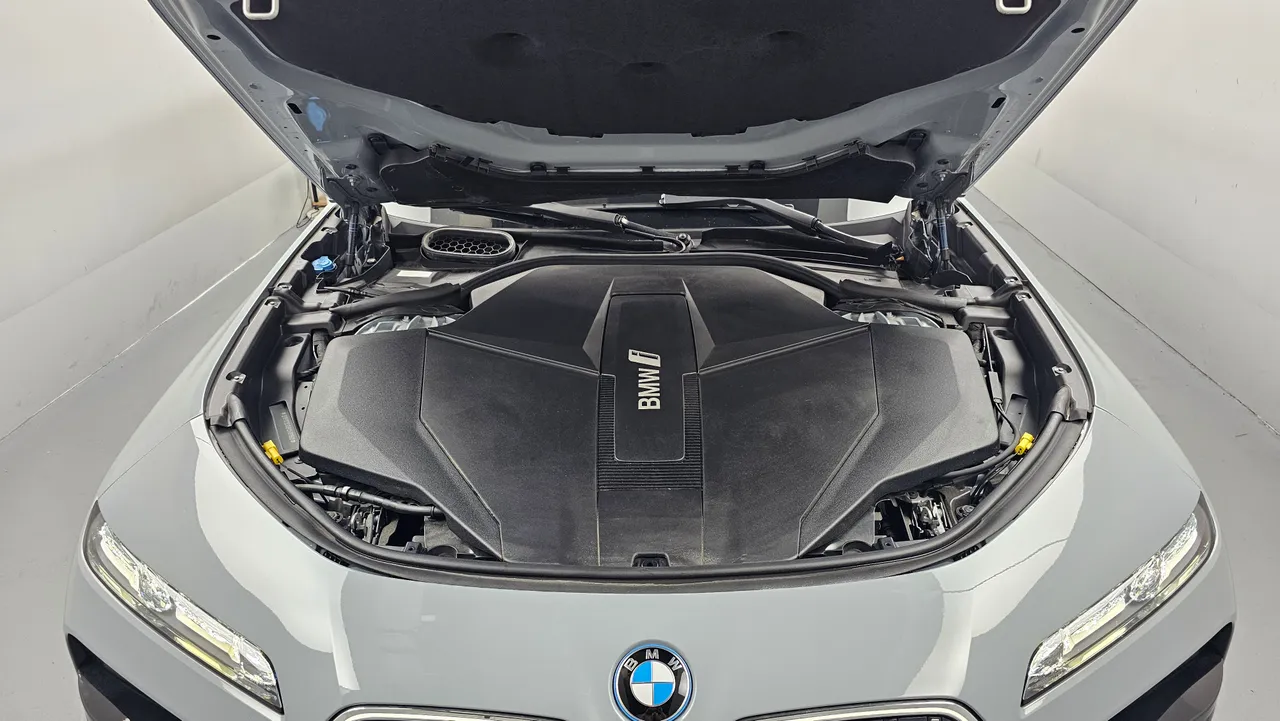 BMW i7 — miniaturë 6