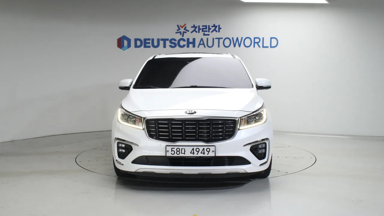 Kia Carnival — miniaturë 3