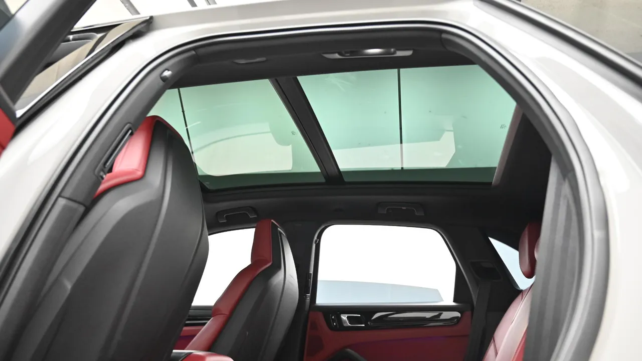 Porsche Cayenne — miniaturë 18