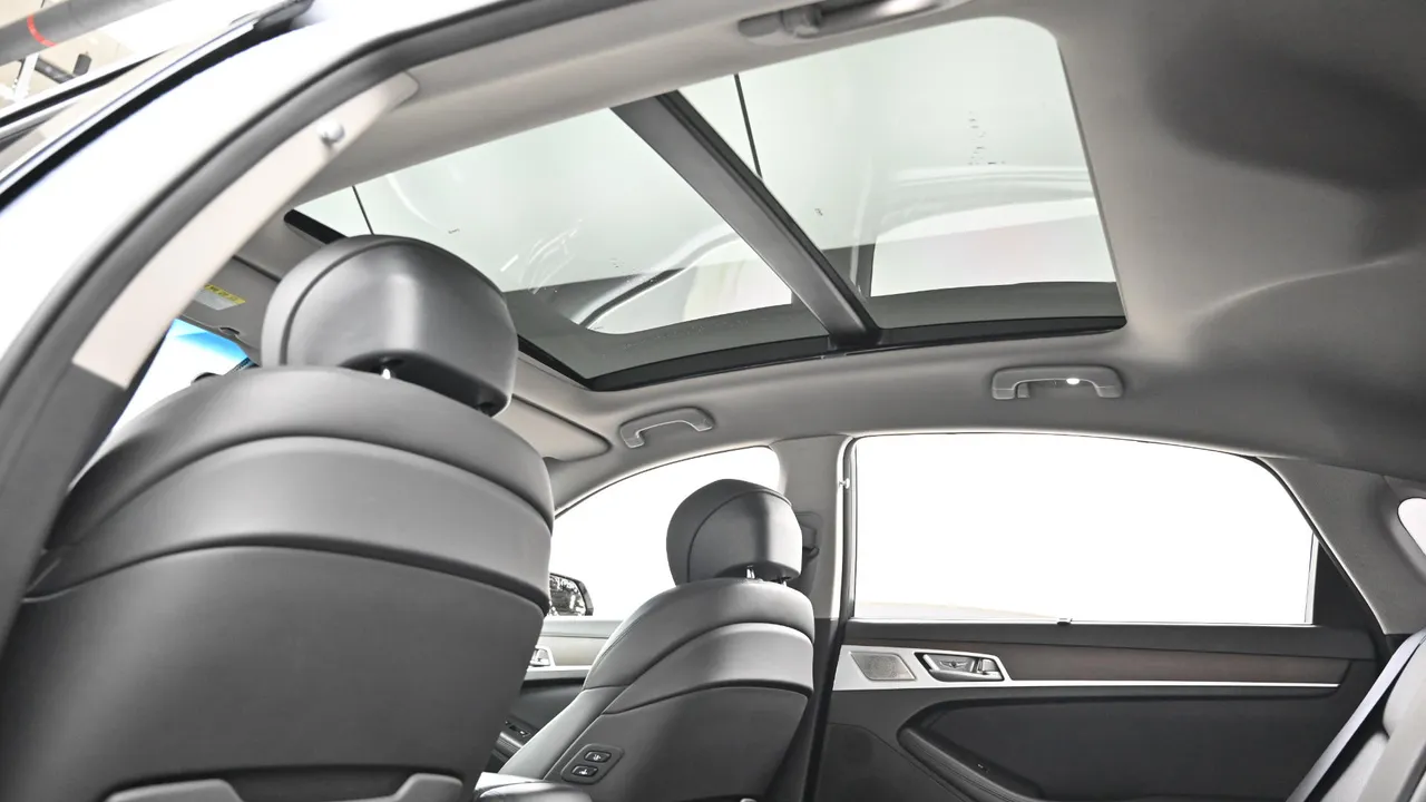 Genesis G80 — miniaturë 18