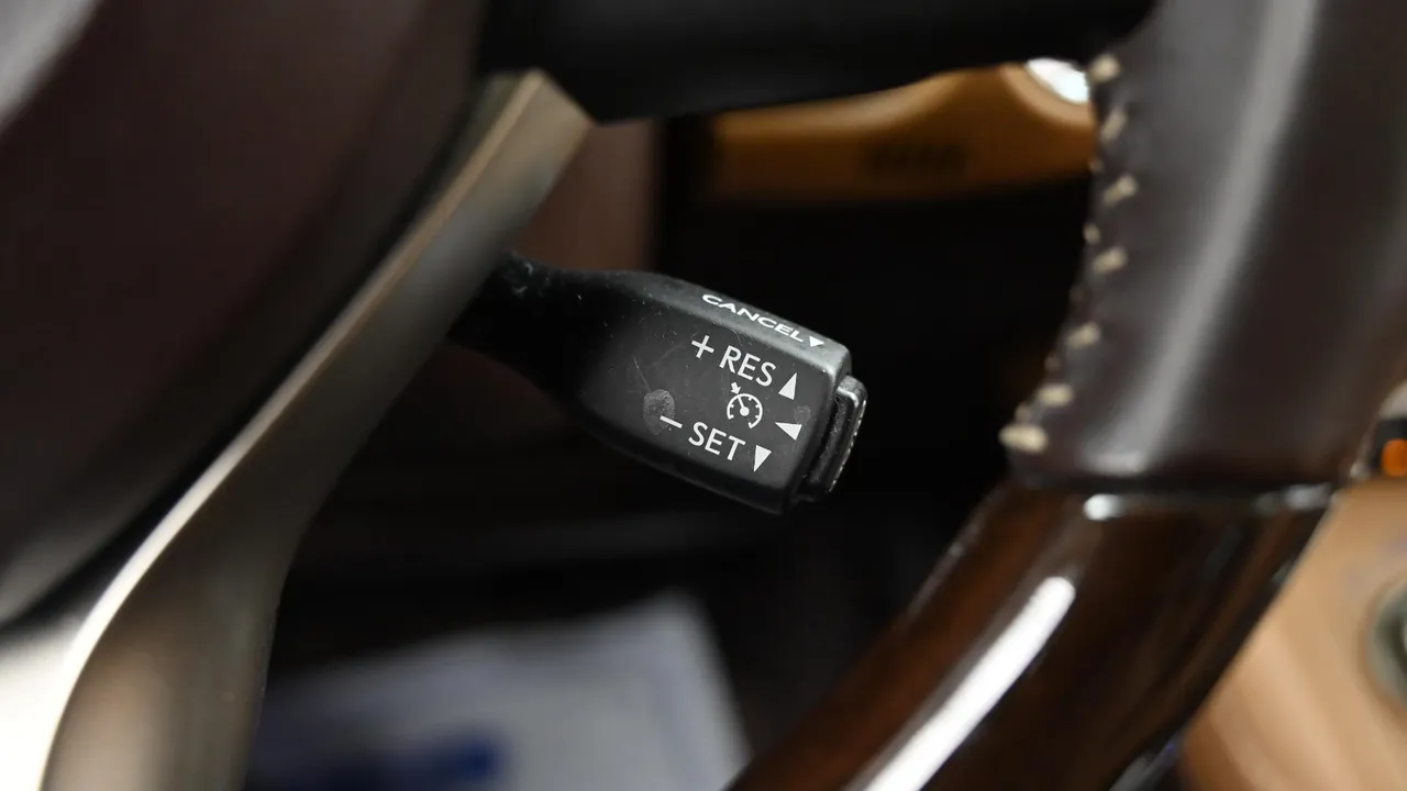 Lexus ES — miniaturë 17