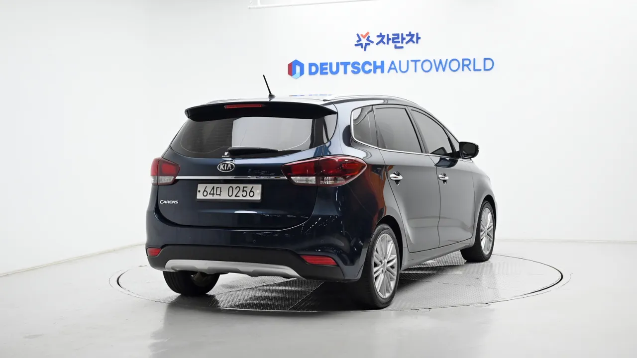 Kia Carens — miniaturë 2
