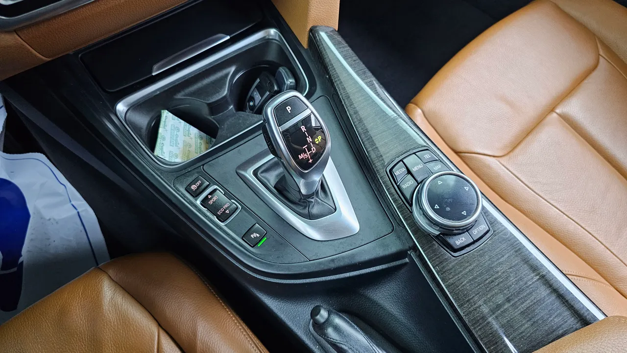 BMW 4 Series (F32) 420d Luxury Coupe